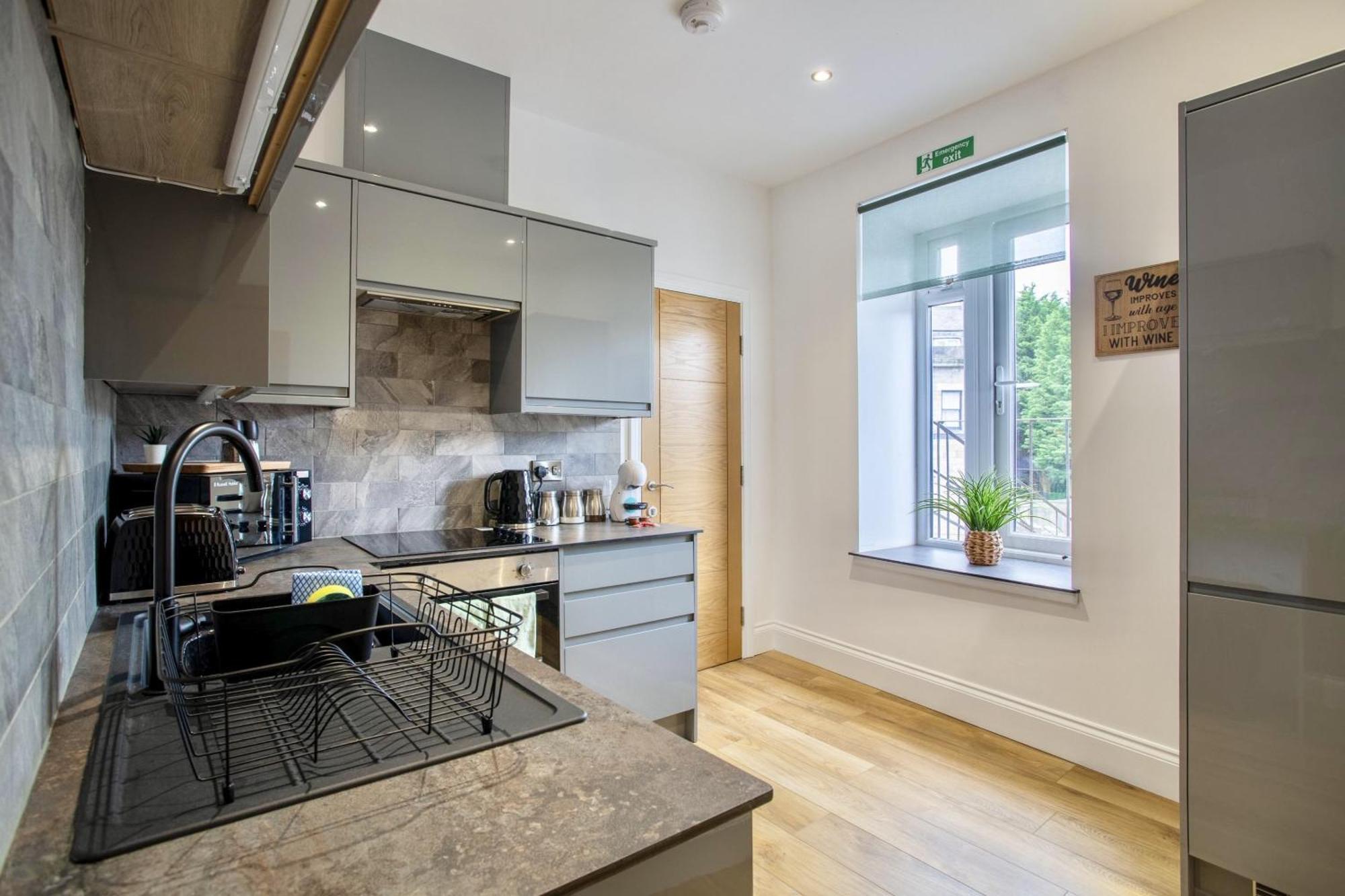 The Yorkshire Crown - Luxury Apartment - Free Parking Nearby Харрогейт Экстерьер фото